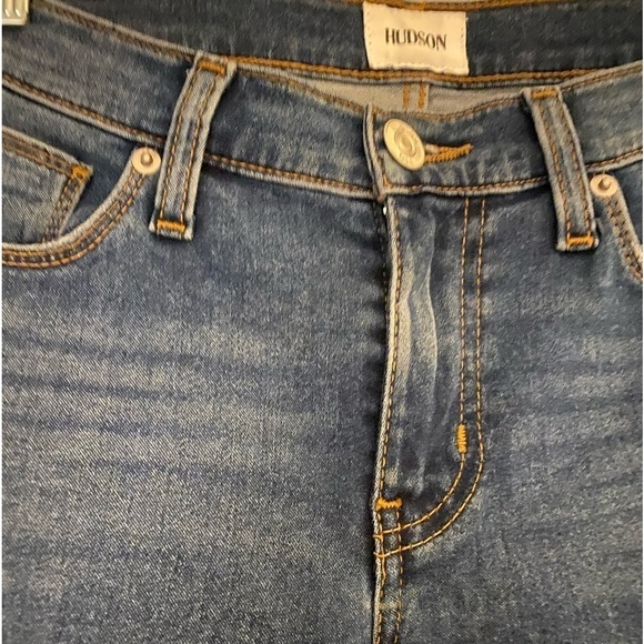 Hudson Krista Super Skinny Medium wash jeans classic 5 pocket wiskering 26
C - Picture 9 of 13